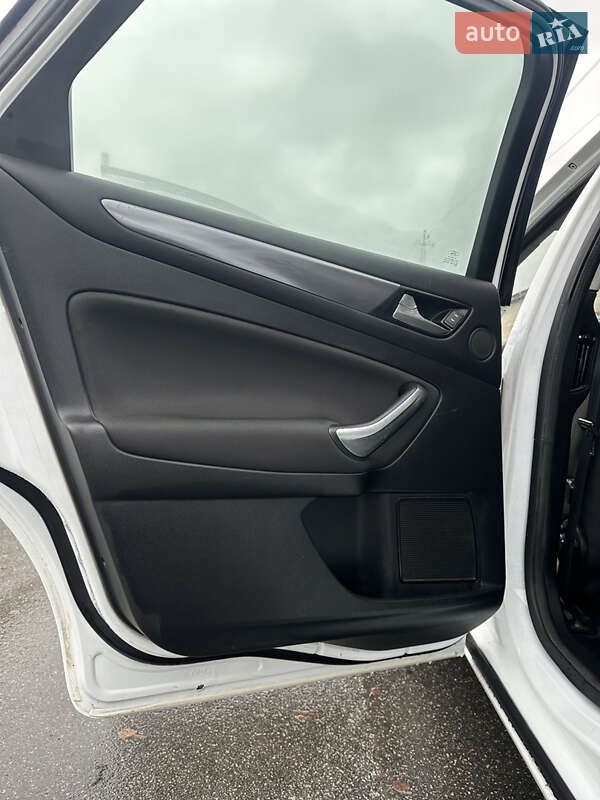 Седан Ford Mondeo 2011 в Киеве