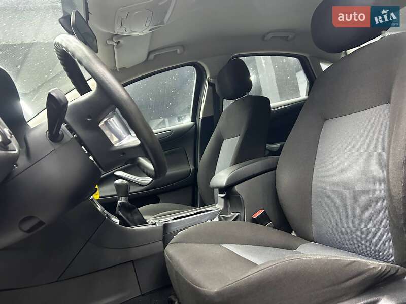 Седан Ford Mondeo 2012 в Черновцах