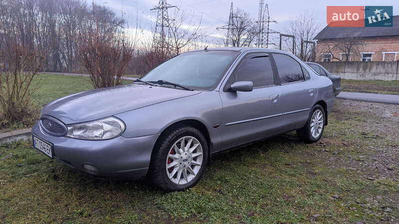 Ліфтбек Ford Mondeo 1996 в Коломиї