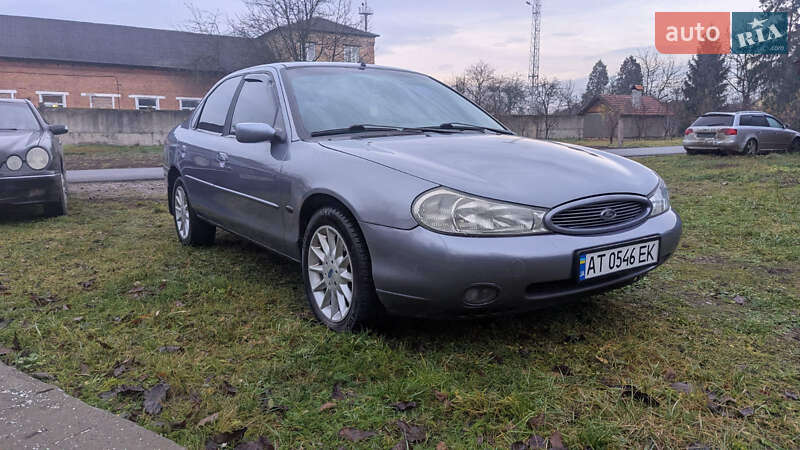 Ліфтбек Ford Mondeo 1996 в Коломиї