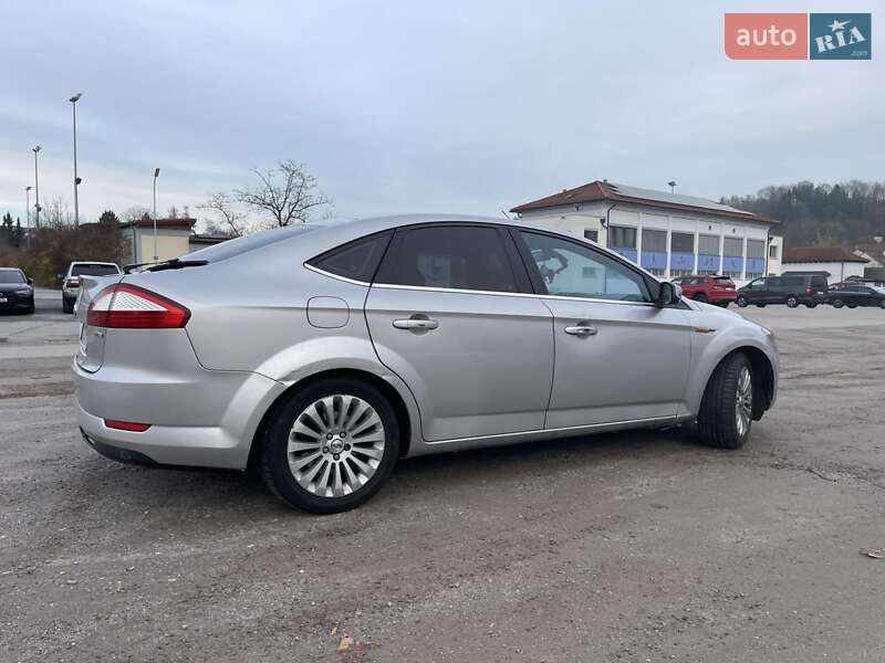 Седан Ford Mondeo 2007 в Староконстантинове