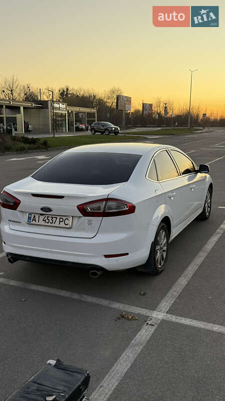Седан Ford Mondeo 2012 в Ирпене