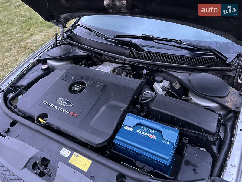 Седан Ford Mondeo 2000 в Львове