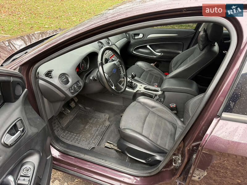 Ліфтбек Ford Mondeo 2009 в Чернівцях