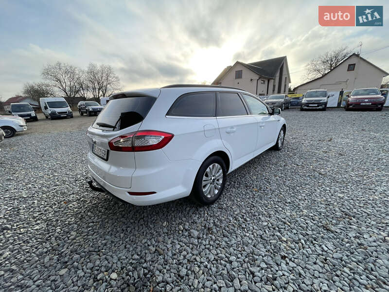 Універсал Ford Mondeo 2012 в Чернівцях
