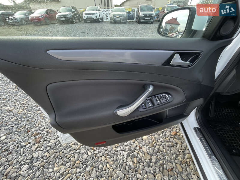 Універсал Ford Mondeo 2012 в Чернівцях