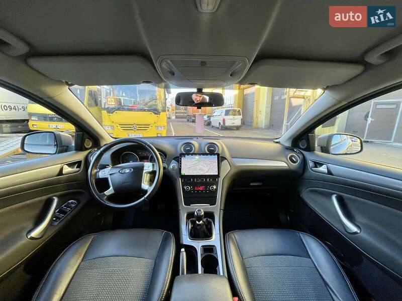 Ліфтбек Ford Mondeo 2013 в Чернігові