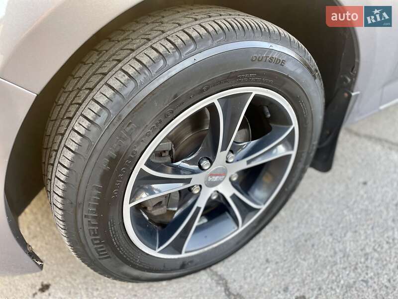 Ліфтбек Ford Mondeo 2013 в Чернігові