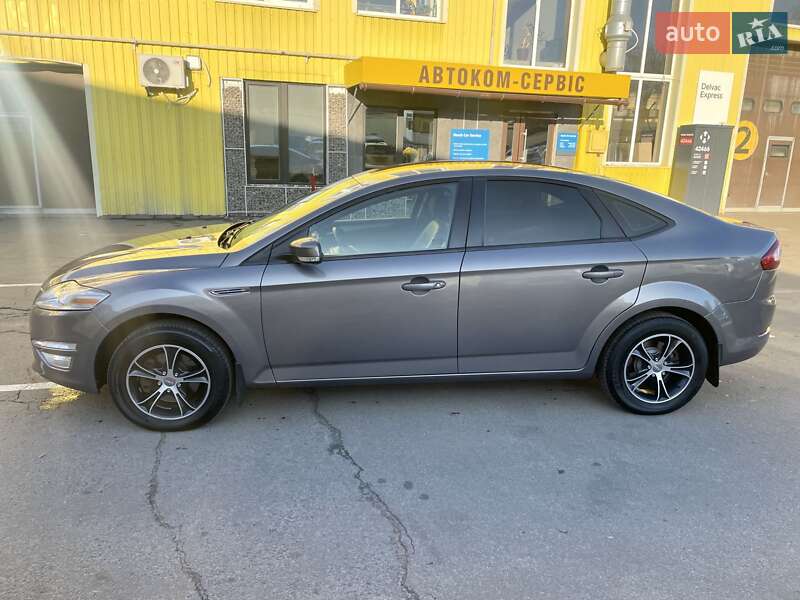 Ліфтбек Ford Mondeo 2013 в Чернігові