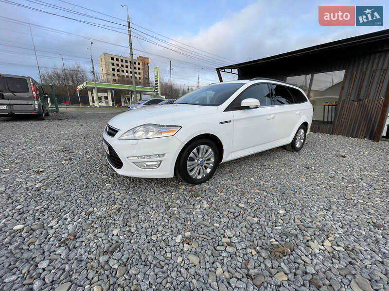 Універсал Ford Mondeo 2012 в Чернівцях
