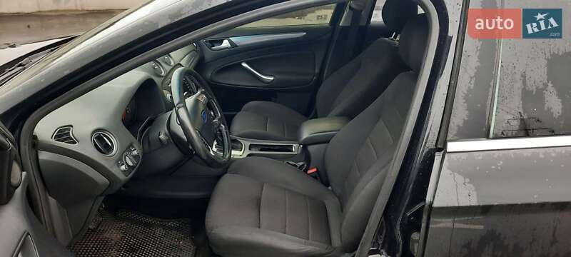 Лифтбек Ford Mondeo 2013 в Ирпене