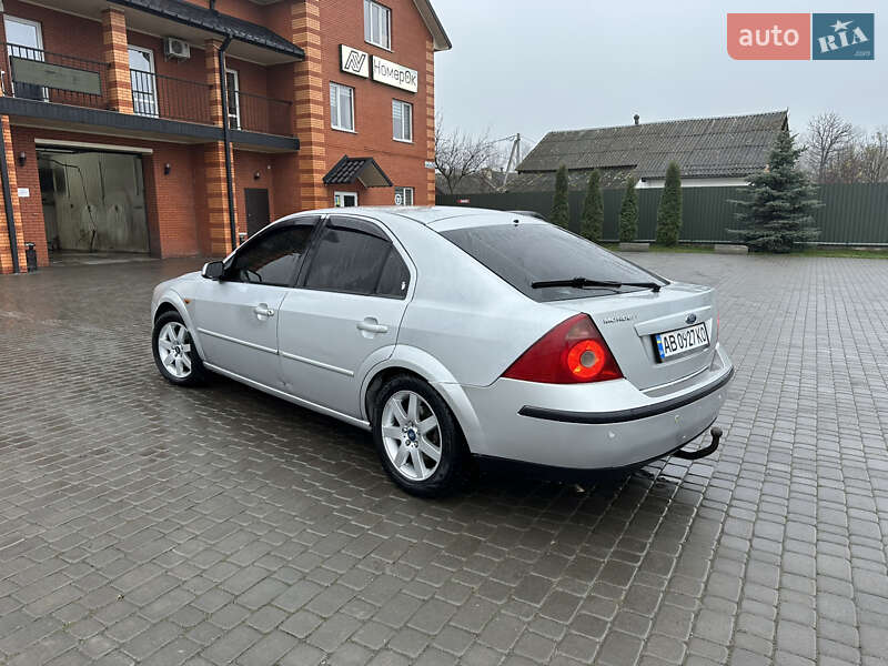 Лифтбек Ford Mondeo 2000 в Казатине