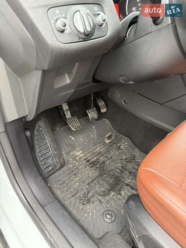 Седан Ford Mondeo 2012 в Малине фото 34 Седан Ford Mondeo 2012 в Малине