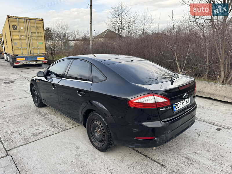 Седан Ford Mondeo 2010 в Стрые
