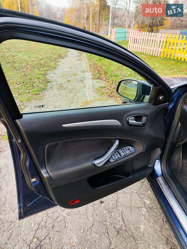 Седан Ford Mondeo 2007 в Сумах