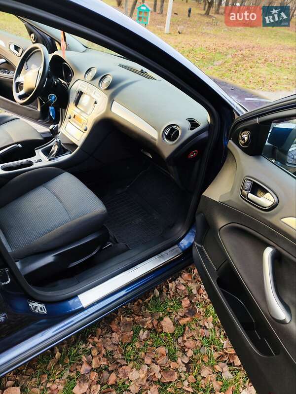 Седан Ford Mondeo 2007 в Сумах