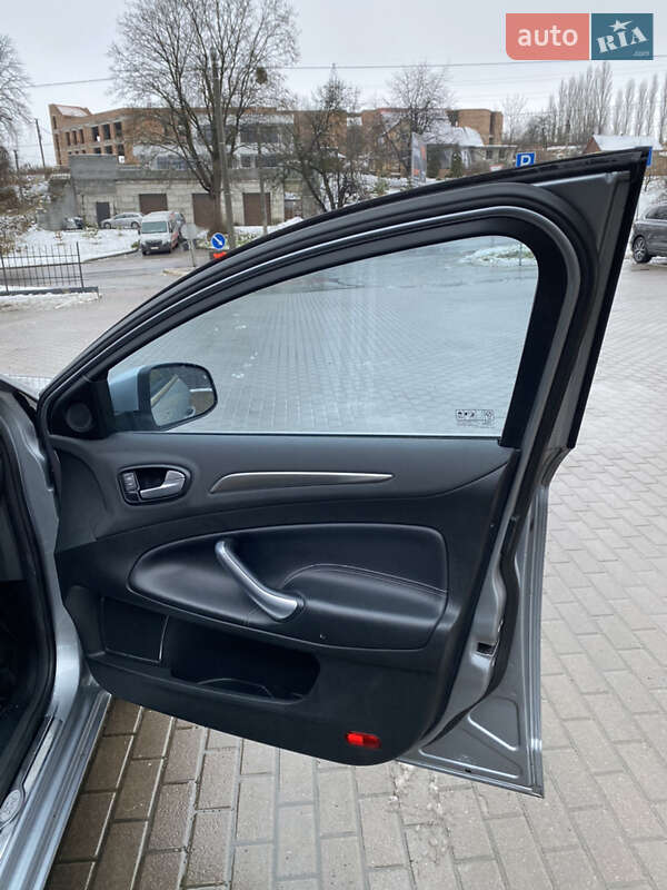 Универсал Ford Mondeo 2010 в Ровно