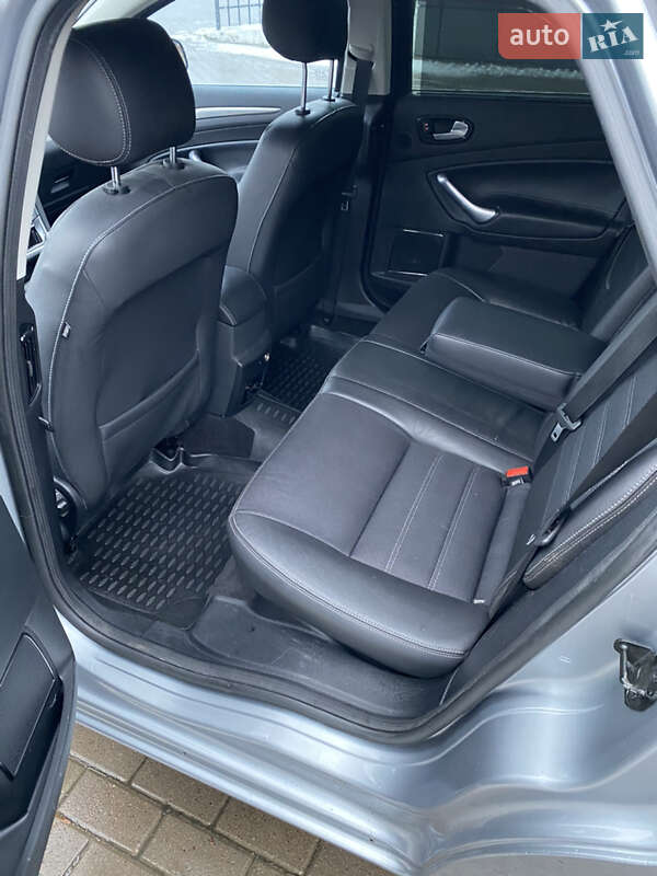 Универсал Ford Mondeo 2010 в Ровно