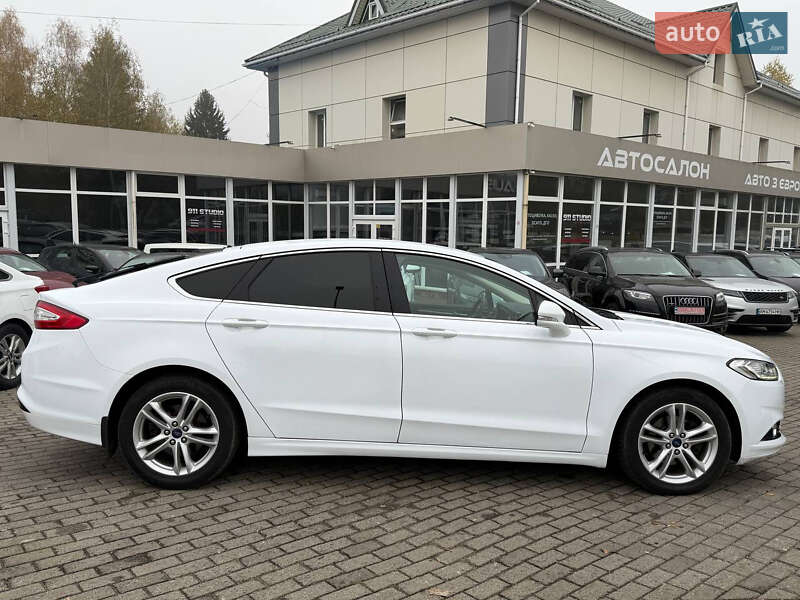Седан Ford Mondeo 2015 в Житомире