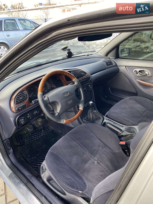 Ліфтбек Ford Mondeo 1997 в Львові