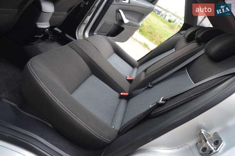 Седан Ford Mondeo 2013 в Дрогобыче фото 47 Седан Ford Mondeo 2013 в Дрогобыче