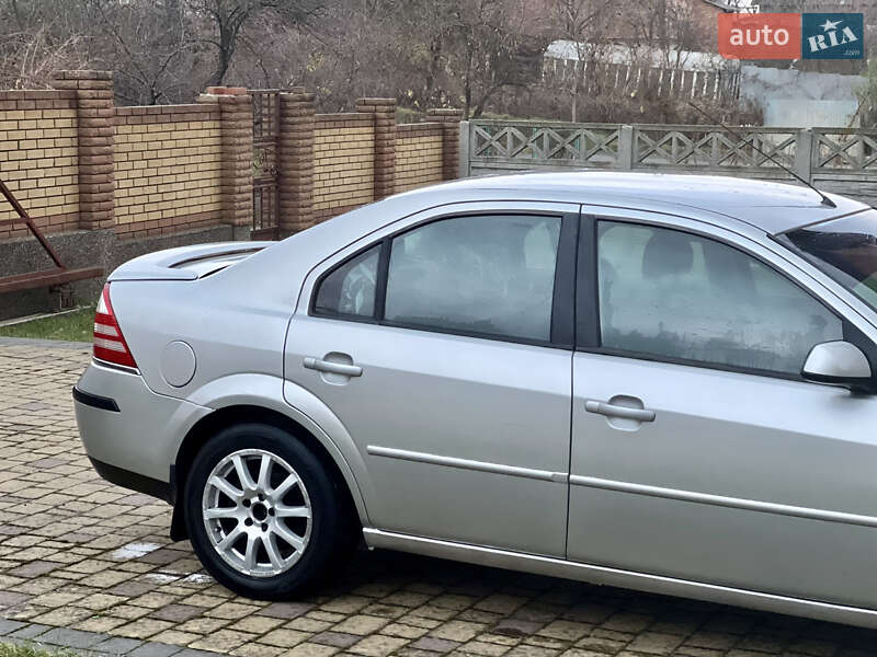 Седан Ford Mondeo 2000 в Львові
