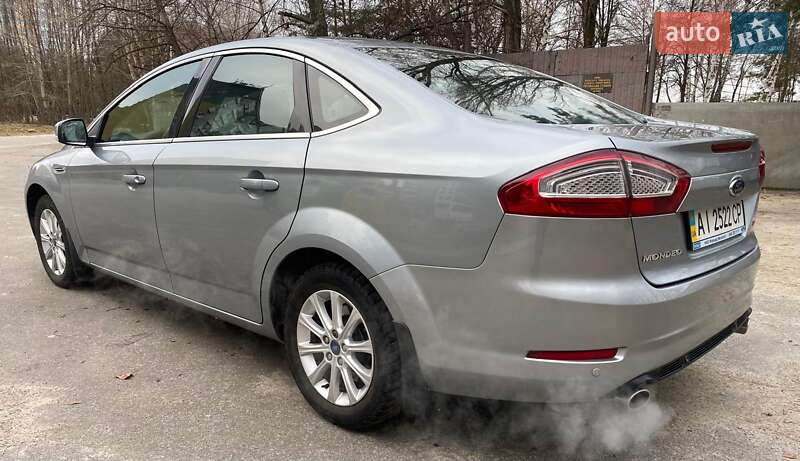 Седан Ford Mondeo 2011 в Киеве