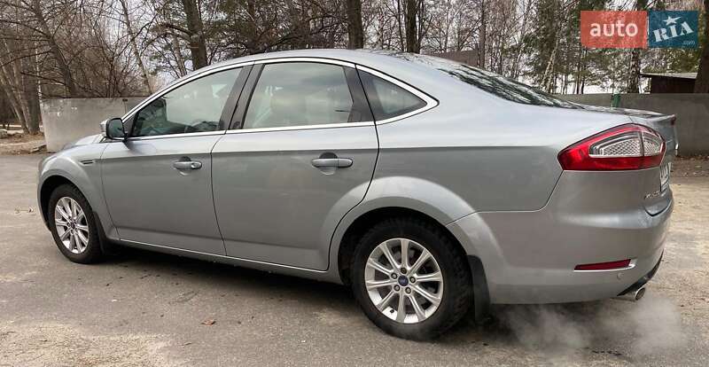 Седан Ford Mondeo 2011 в Киеве