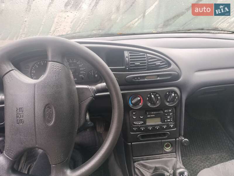 Седан Ford Mondeo 1997 в Киеве