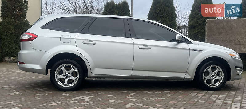 Універсал Ford Mondeo 2013 в Золочеві