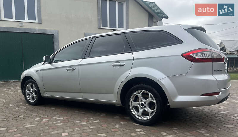 Універсал Ford Mondeo 2013 в Золочеві