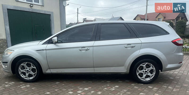 Універсал Ford Mondeo 2013 в Золочеві