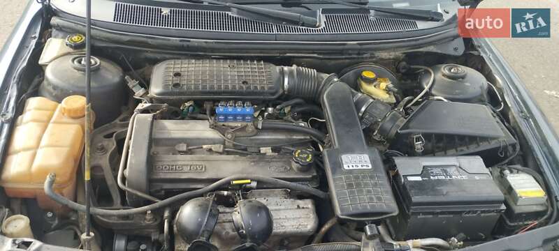 Седан Ford Mondeo 1994 в Вознесенську