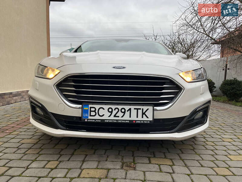 Ліфтбек Ford Mondeo 2019 в Радехові