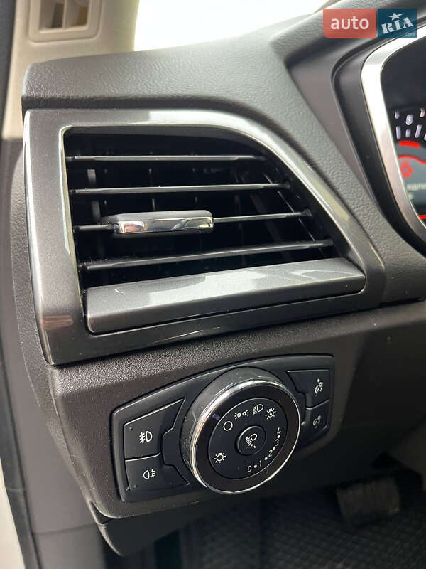 Ліфтбек Ford Mondeo 2019 в Радехові