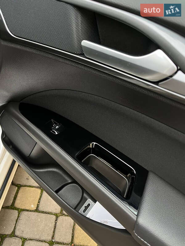 Ліфтбек Ford Mondeo 2019 в Радехові