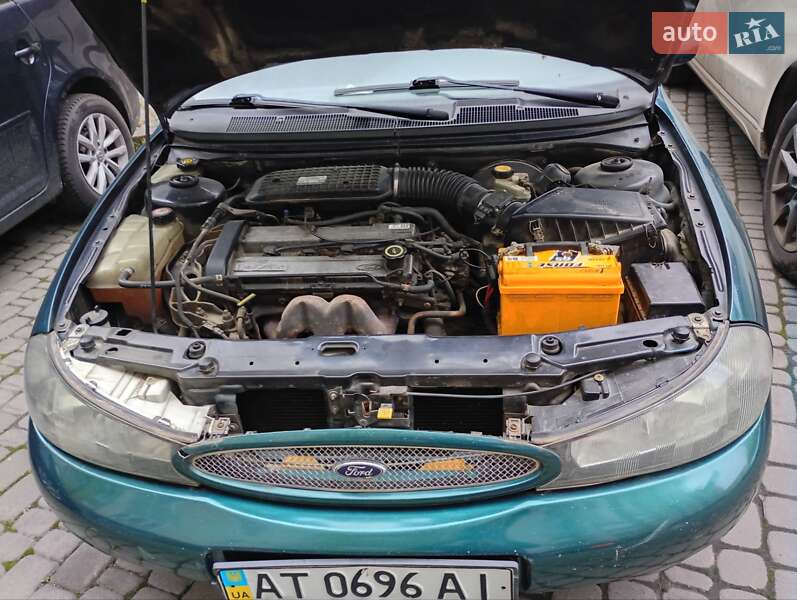 Седан Ford Mondeo 1996 в Ивано-Франковске