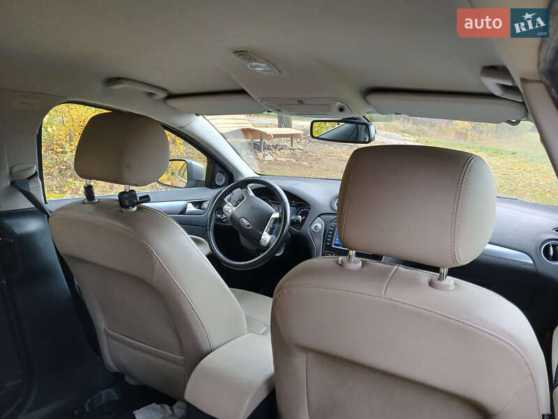 Лифтбек Ford Mondeo 2011 в Ужгороде