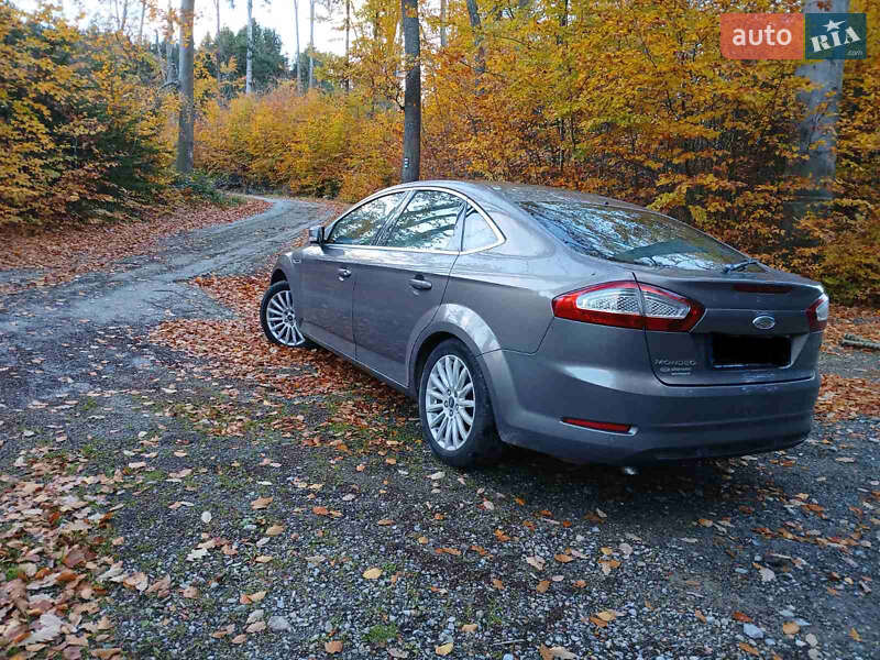 Лифтбек Ford Mondeo 2011 в Ужгороде