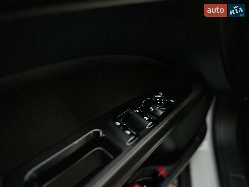 Лифтбек Ford Mondeo 2017 в Полтаве фото 13 Лифтбек Ford Mondeo 2017 в Полтаве