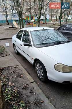 Седан Ford Mondeo 1996 в Кропивницком