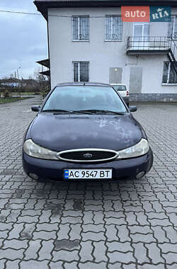 Седан Ford Mondeo 1997 в Иваничах