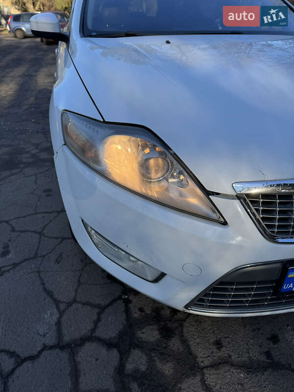 Универсал Ford Mondeo 2010 в Ровно
