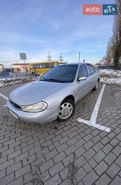 Лифтбек Ford Mondeo 1997 в Львове