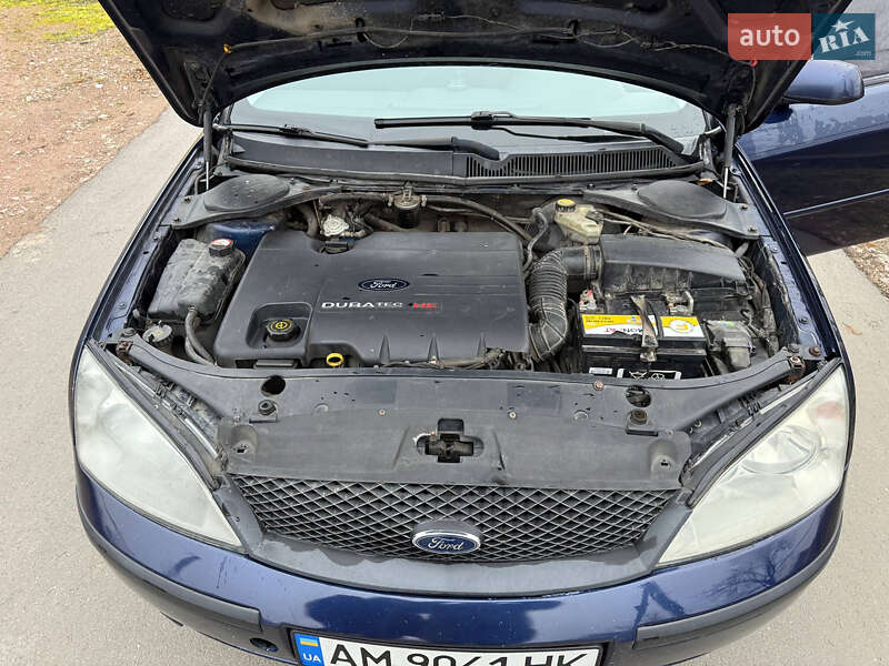 Седан Ford Mondeo 2002 в Коростене