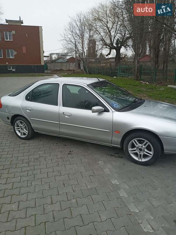 Ліфтбек Ford Mondeo 1998 в Одесі