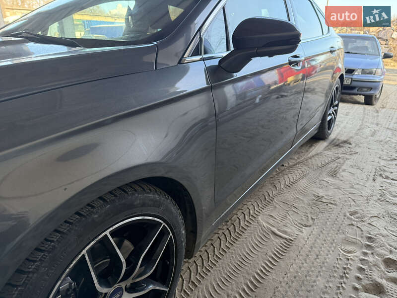 Лифтбек Ford Mondeo 2016 в Запорожье