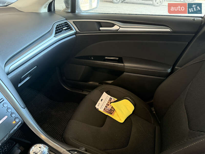 Лифтбек Ford Mondeo 2016 в Запорожье