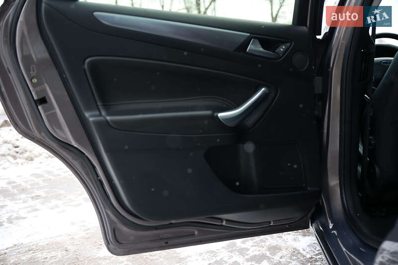 Седан Ford Mondeo 2012 в Тернополе