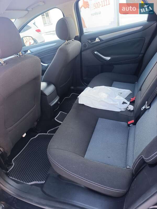 Седан Ford Mondeo 2011 в Киеве